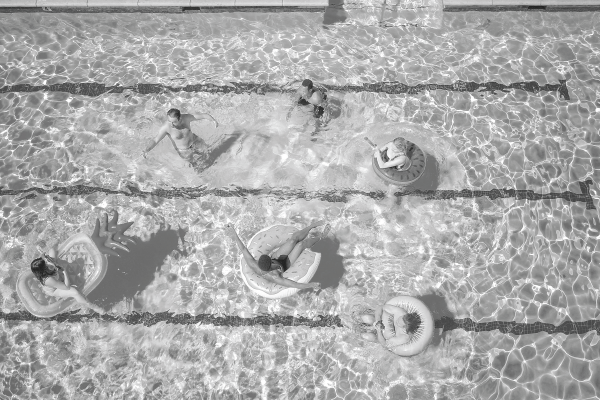 Sky Lounge & Rooftop Infinity Pool