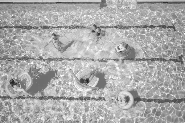 Sky Lounge & Rooftop Infinity Pool